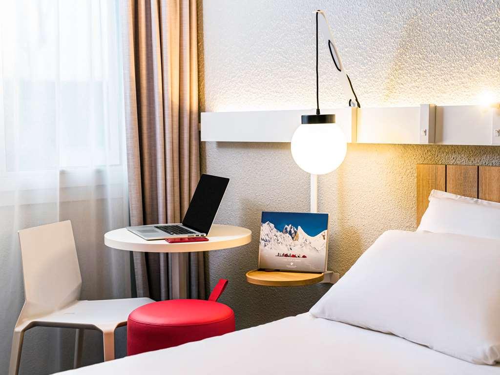 Ibis Saint Rambert D'Albon Hotell Rum bild