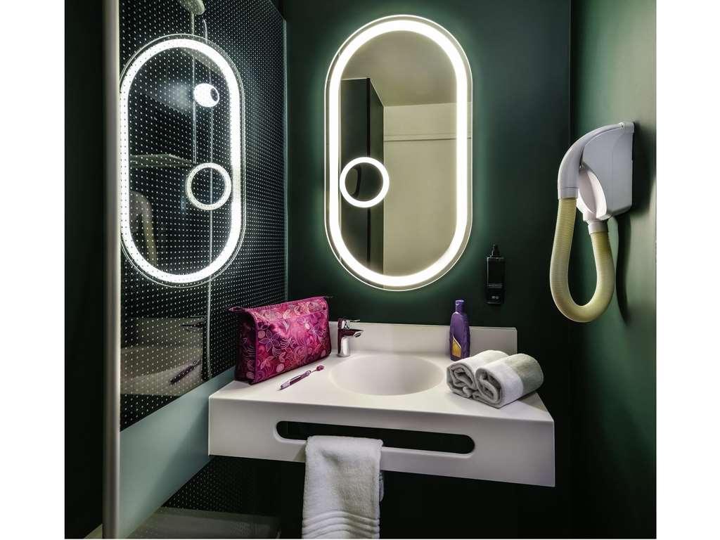 Ibis Saint Rambert D'Albon Hotell Rum bild